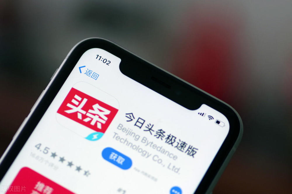 新浪网体育新闻：老牌门户的坚守与转型